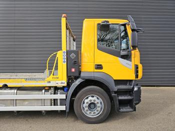 AD320S42 8x2 / WINCH / RETARDER